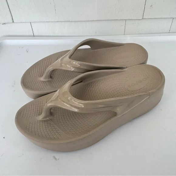 OOFOS Shoes Oofos Omega Oolala Sandal Nomad Size Poshmark